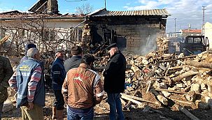 Karaman'da çıkan yangında ev ve traktör yandı