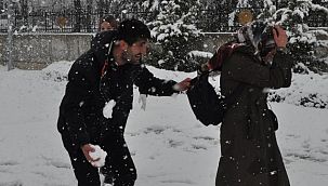 Karın Keyfini Doyasıya Çıkarttılar 