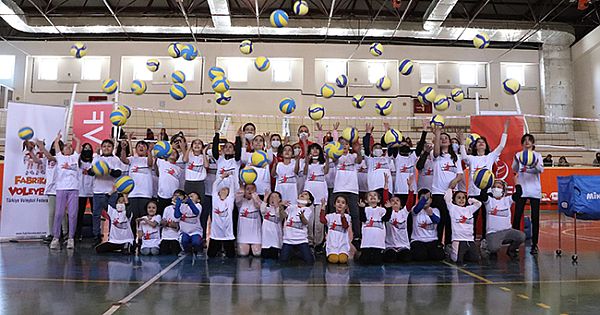 Fabrika Voleybol Yeni Okulunu Karaman’da Açtı