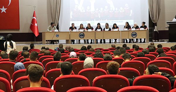 Türkiye’nin Engel Tanımaz Kadınları Gençlerle Buluştu