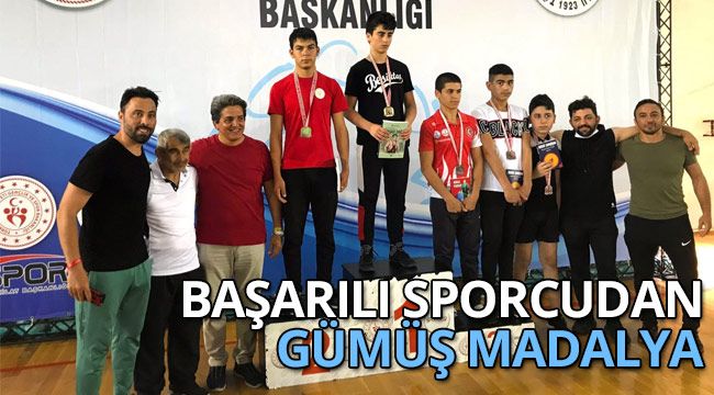 Başarılı sporcudan gümüş madalya