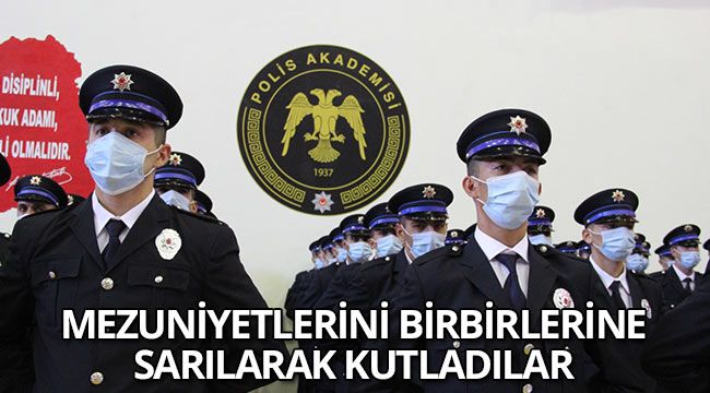 Mezuniyetlerini birbirlerine sarılarak kutladılar