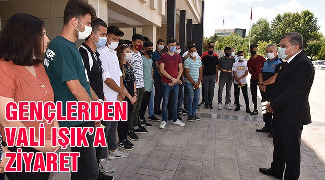 Gençlerden Vali Işık'a ziyaret