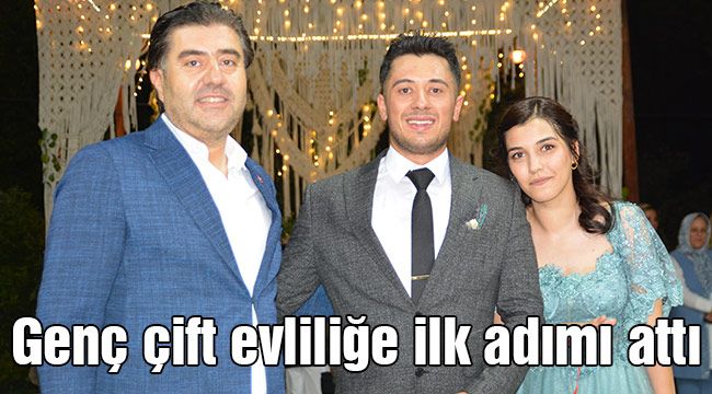 Genç çift evliliğe ilk adımı attı