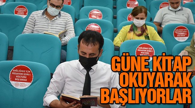 Güne kitap okuyarak başlıyorlar