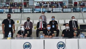 Rektör Namık Ak, özel yetenek sınavını takip etti