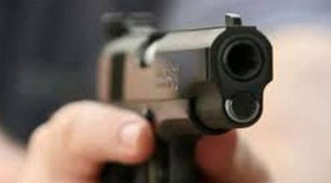 Silahla 2 kişiyi yaralayıp kaçtılar!