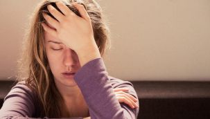 Demir eksikliğinde bu belirtilere dikkat: Toprak veya buz yeme isteği görülebilir