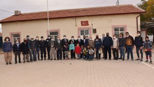 Vali Işık Mecidiye köyünü ziyaret etti