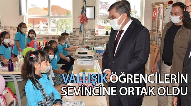 Vali Işık öğrencilerin sevincine ortak oldu