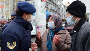 Açılan stantlarda kadınlar bilgilendirildi
