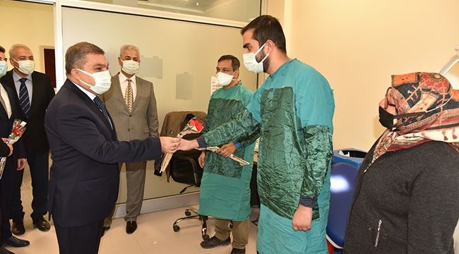 Vali Işık'tan diş hekimlerine sürpriz ziyaret