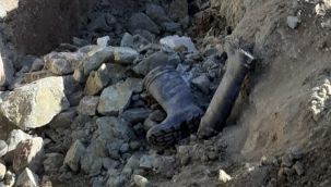 Göçük altında kalan işçi ölümden döndü