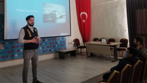 Öğrenciler Siber Suçlara Karşı Bilinçleniyor 