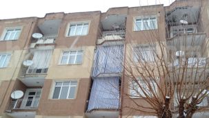 Çatı Çökme Derecine Geldi! Aileler Tahliye Edildi