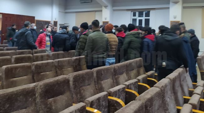Kongre Borca Takıldı! 