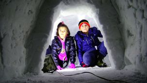 Namaz Vaktini Beklerken Eskimo Evi Yaptılar