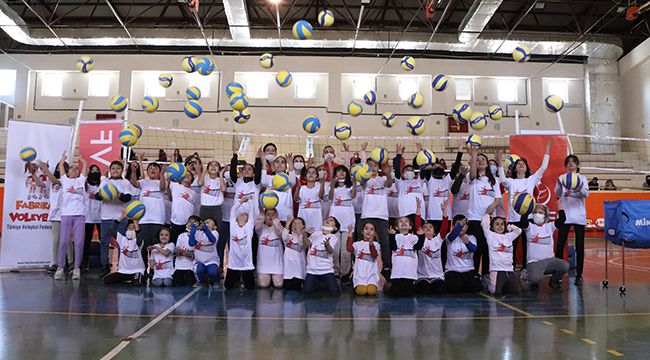 Fabrika Voleybol Yeni Okulunu Karaman'da Açtı