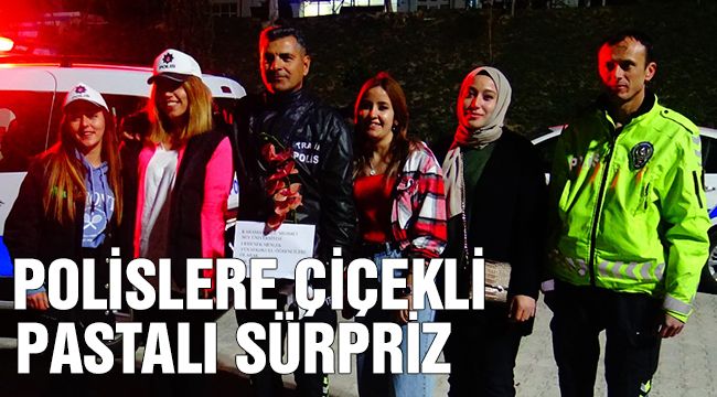 Polislere Çiçekli Pastalı Sürpriz  