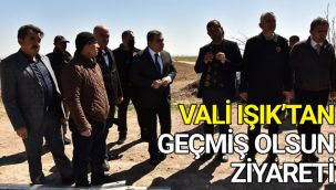 Vali Işık Fırtınada Ahırının Çatısı Uçan Vatandaşla İlgilenerek Taleplerini Diledi