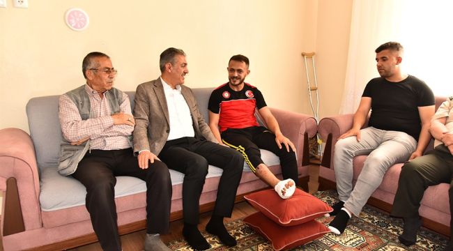 Vali Akkoyun Gazimizi Ziyaret Etti