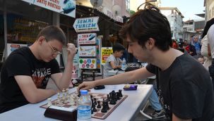 Kültür Sokağında Kıyasıya Mücadele