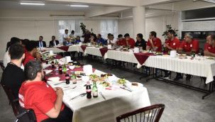 Vali Akkoyun: "Başarıyı Getirecek Olan İmkândan Ziyade Cesaret ve Yürektir"