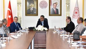 Vali Akkoyun Muhtarlarla Bir Araya Geldi