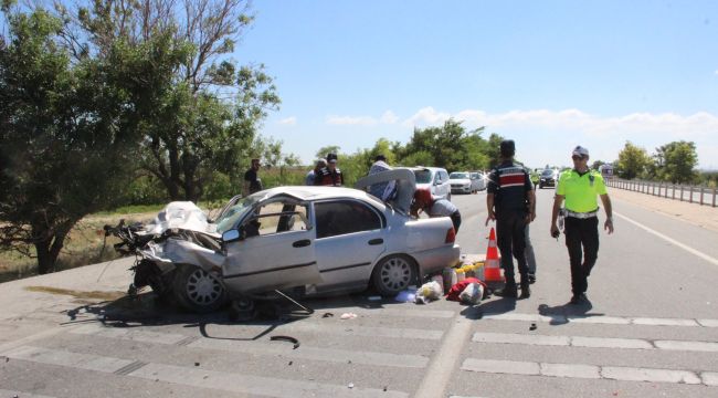 Karaman-Konya karayolunda can pazarı: 1'i bebek 3 ağır yaralı