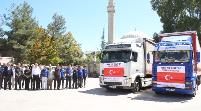 Karaman'dan Pakistan'a iki tır dolusu yardım malzemesi