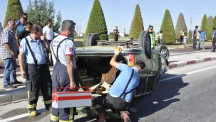 Takla atan otomobilin sürücüsü yaralandı
