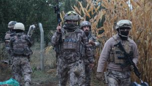 Karaman'da özel harekatlı şafak operasyonu, çok sayıda gözaltı var