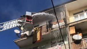 4 katlı binada çıkan yangını korkuttu