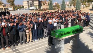  Elma bahçesinde ölü bulunan yaşlı adam son yolculuğuna uğurlandı