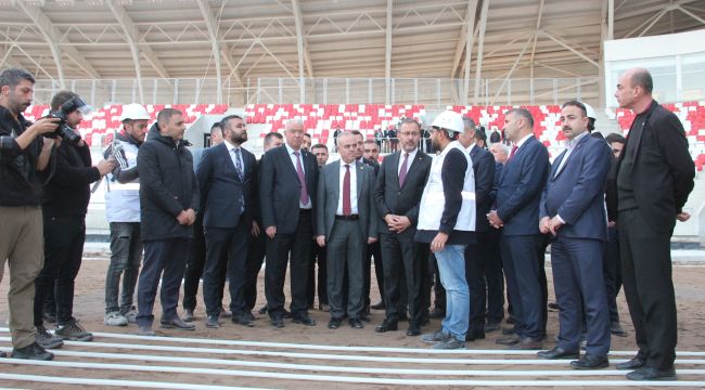 Bakan Kasapoğlu, Karaman'da spor yatırımlarını inceledi 