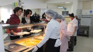 Karaman'da 8 bin öğrenciye ücretsiz yemek veriliyor