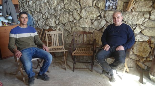 Karaman'da üretilen ömürlük ahşap sandalyeler ilgi çekiyor