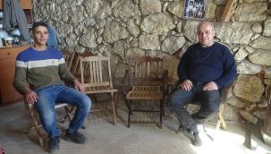 Karaman'da üretilen ömürlük ahşap sandalyeler ilgi çekiyor