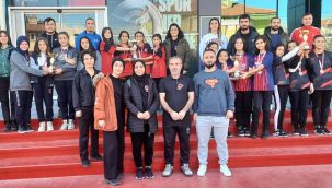 Karaman'da yıldızlar dart turnuvası sona erdi