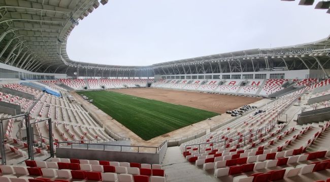 Karaman'ın 15 bin kişilik stadyumunda çim serme çalışması başladı