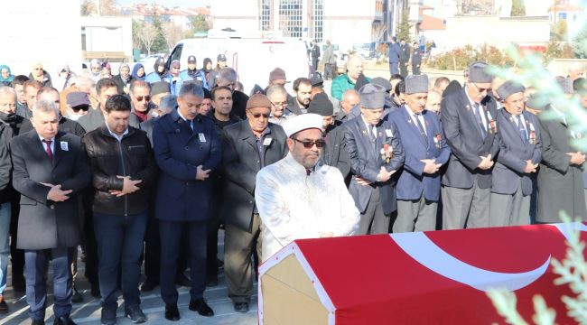 Kıbrıs gazisi askeri törenle son yolculuğuna uğurlandı