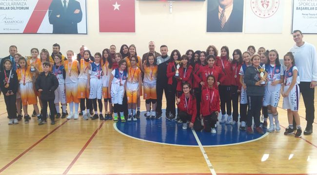 Karaman'da düzenlenen okul sporları yıldızlar basketbol müsabakaları sona erdi