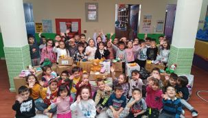 Ayrancılı çocuklar kendi oyuncaklarını deprem bölgesindeki akranlarına gönderdi 