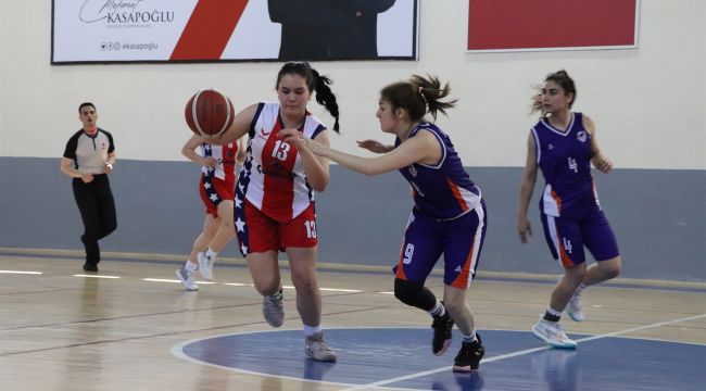 Basketbol U16 Kadınlar Bölge Şampiyonası, Karaman'da başladı