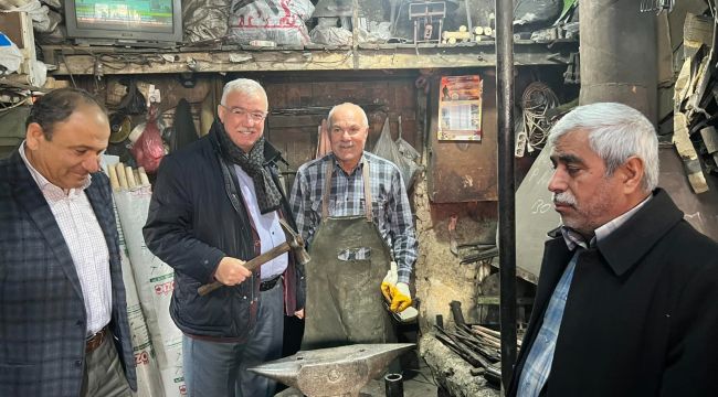 Çalmadık Kapı Sıkmadık El Bırakmadı