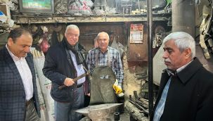 Çalmadık Kapı Sıkmadık El Bırakmadı