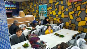 Depremzedelerle Akşam Yemeğinde Bir Araya Geldiler