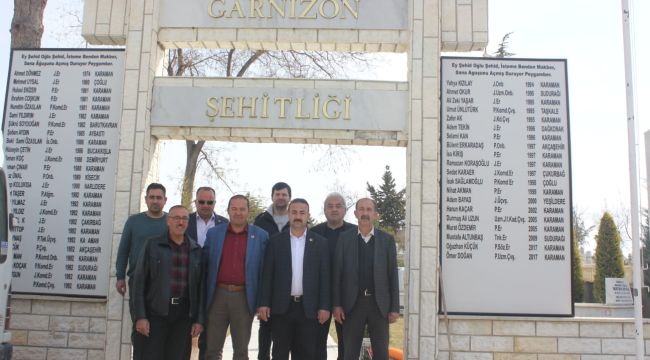 Mazbatasını alır almaz şehitliğe gitti