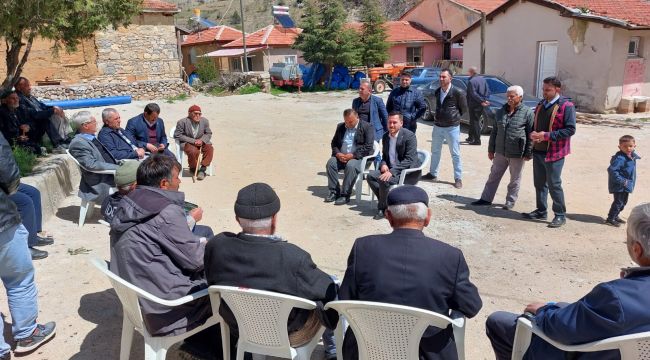 AK Partili adaylar köylere çıkarma yaptı