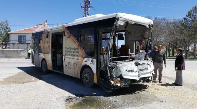 Karaman'da halk otobüsü ile kamyon çarpıştı: 7 yaralı